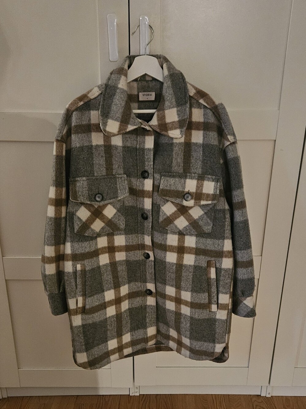 Storia Plaid Wool-Blend Overshirt in Gray, Cream & Camel